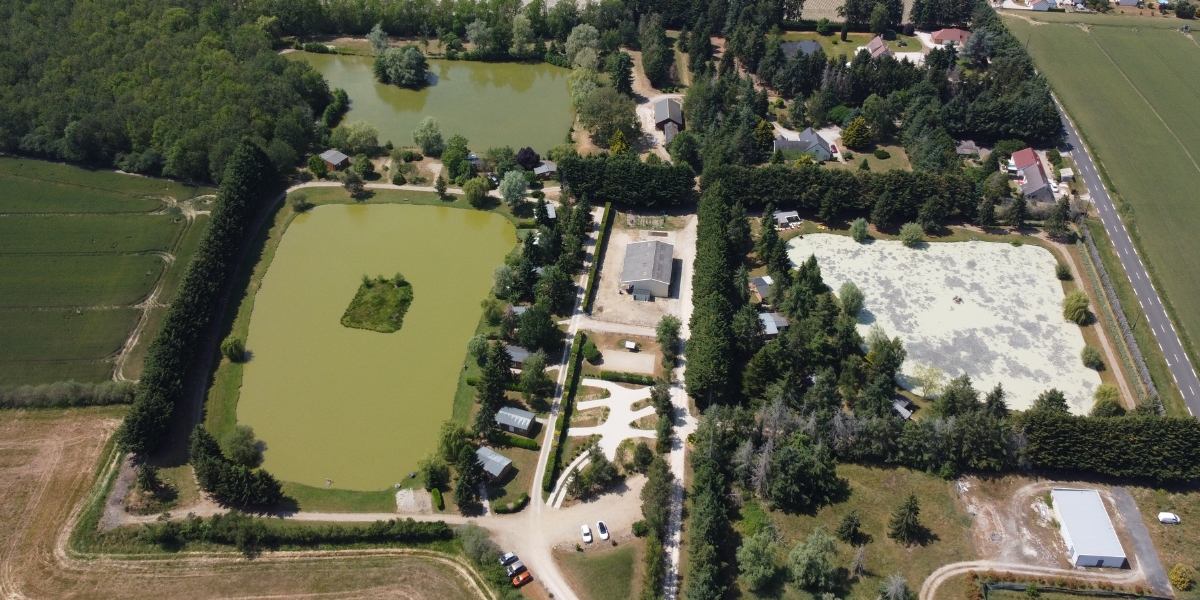 Domaine des 2 étangs Location de chalet et d'emplacement de camping car Sully sur Loire 45600